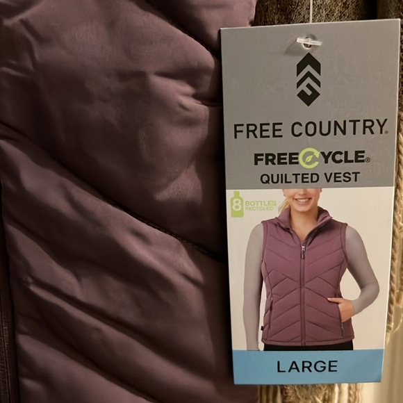 Free Country FreeCycle Lightweight Warmth Synthetic Fill Quilted Vest (Purple L) - Picture 2 of 5
